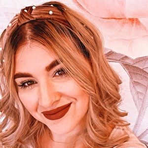 Meet your Posher, Arielle